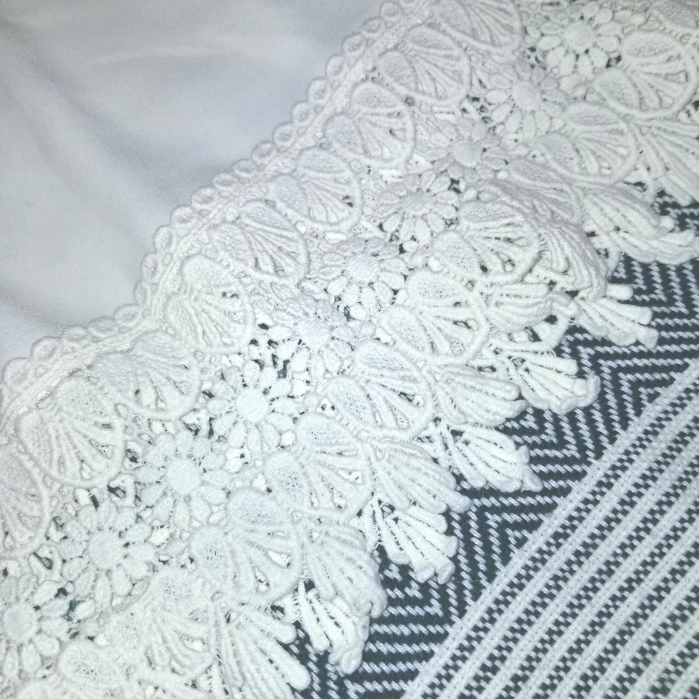 NWOT White Boho Crop Top - Picture 3 of 8